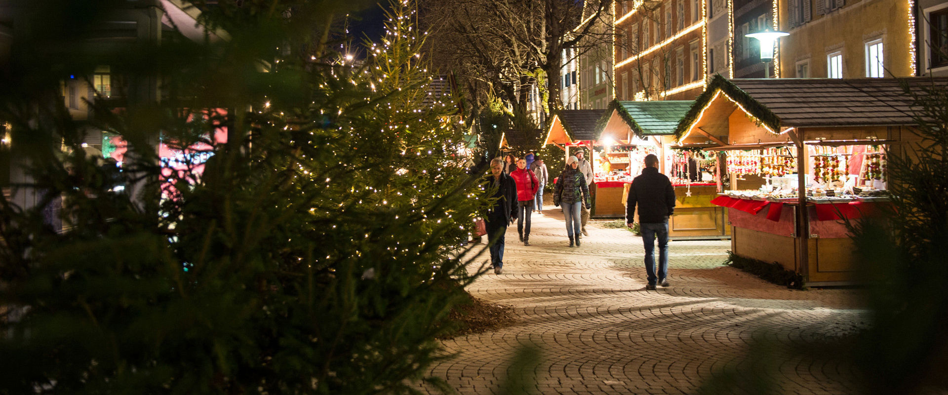 Bruneck Weihnachtsmarkt am Graben in Bruneck