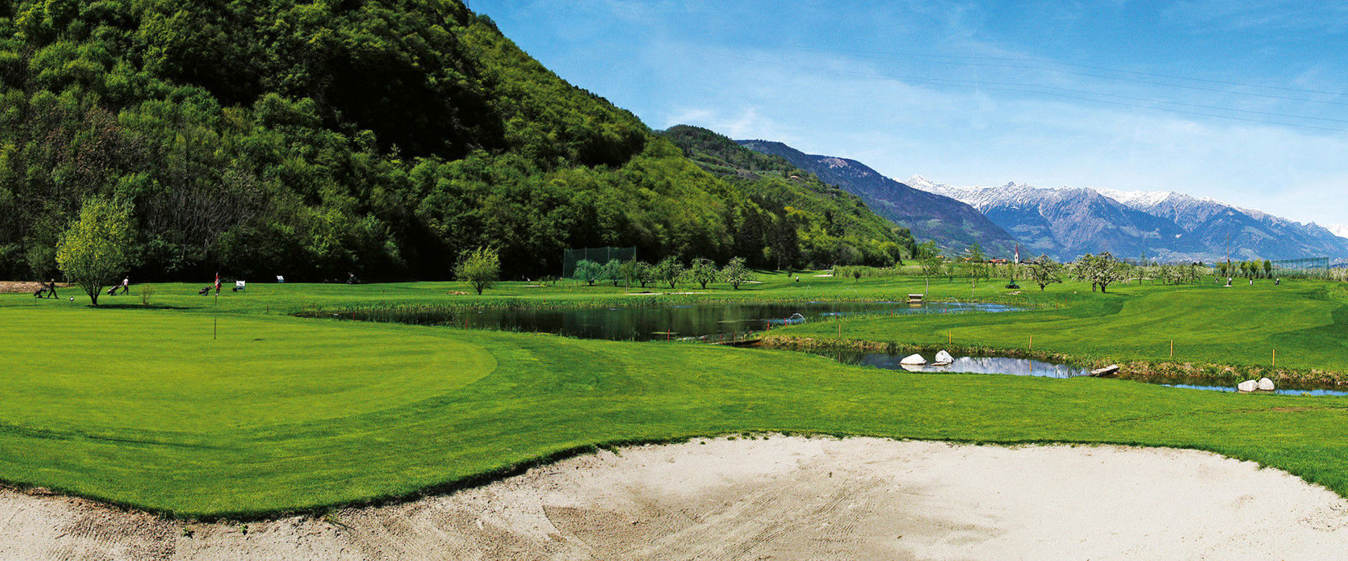 Golfclub Lana Weiter Blick auf den Golfplatz.