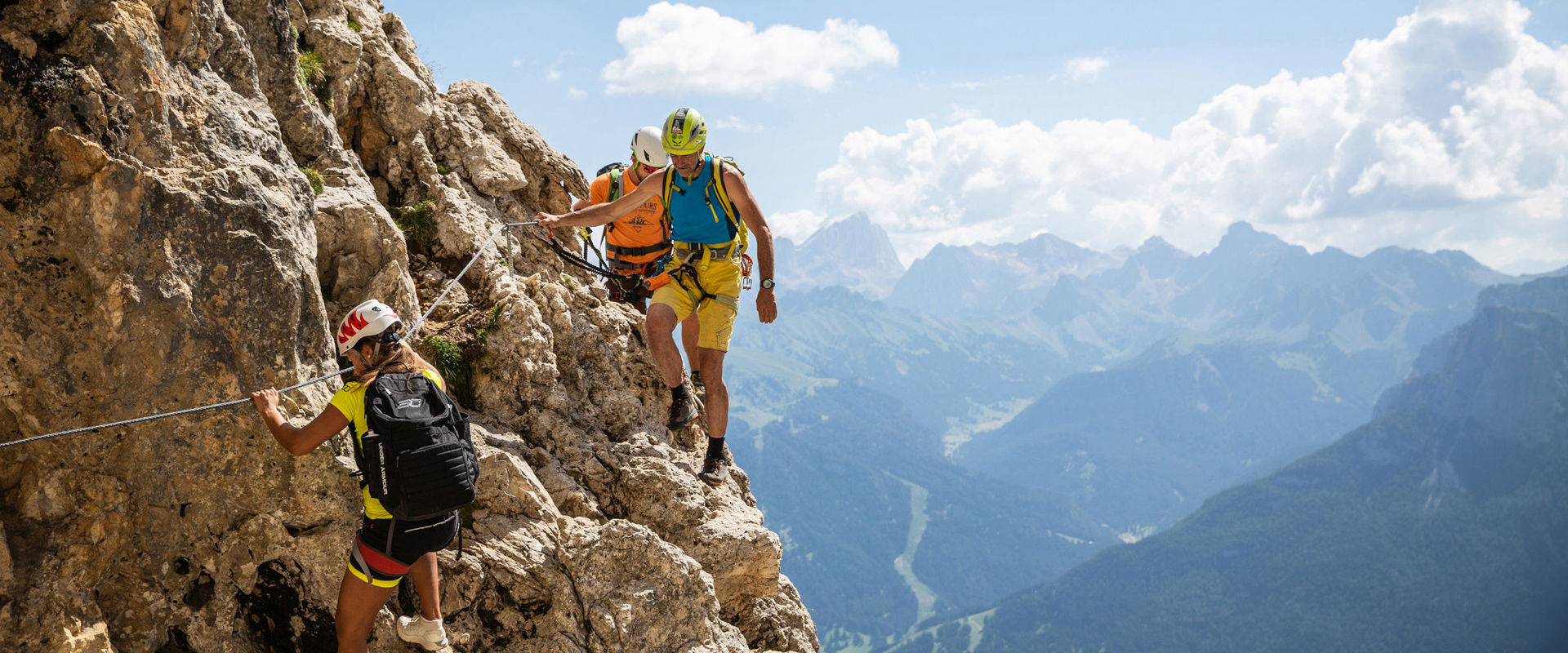 Masaré Klettersteig Eine kleine Gruppe geht den Masaré Klettersteig.