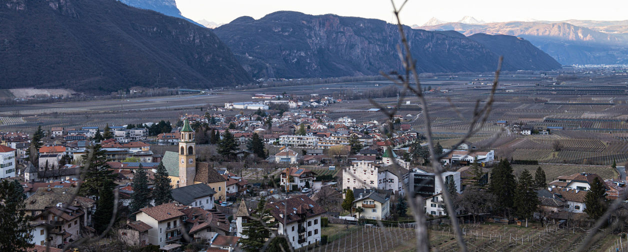 Hotels in Auer