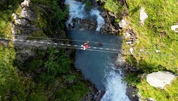 Mit Bergführer auf dem Klettersteig im Zieltal unterwegs